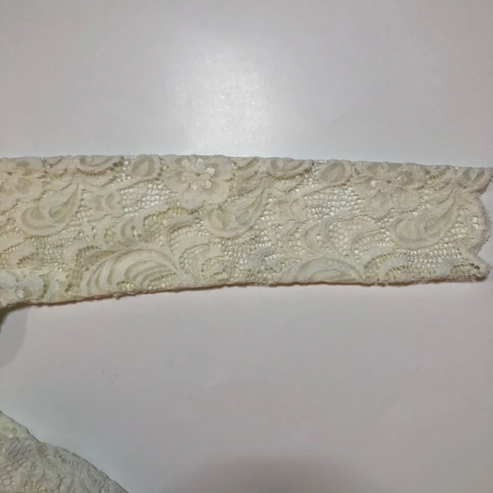 Women’s dress color white bodycon  size medium - Picture 2 of 12